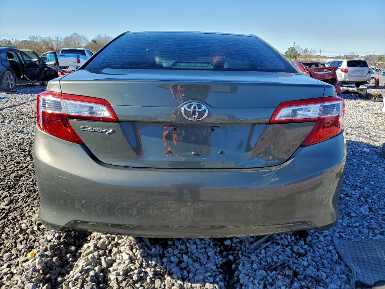 2013 TOYOTA CAMRY L photo 6
