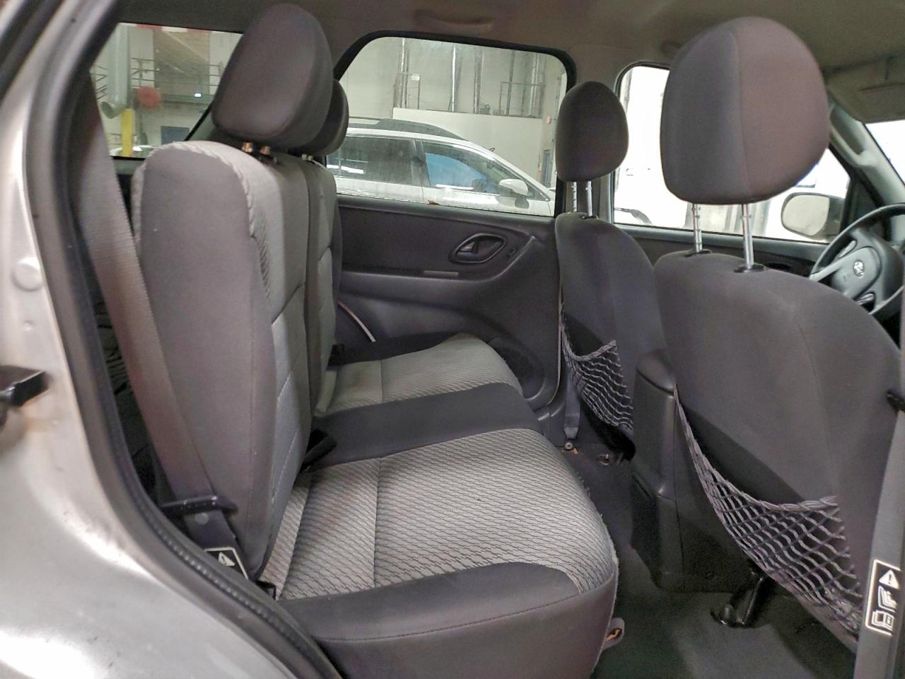 2003 FORD ESCAPE XLT photo 11