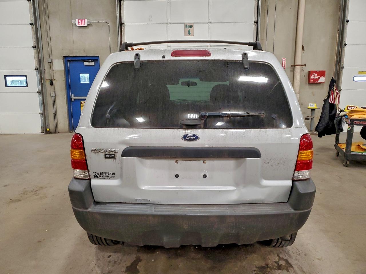 2003 FORD ESCAPE XLT photo 6