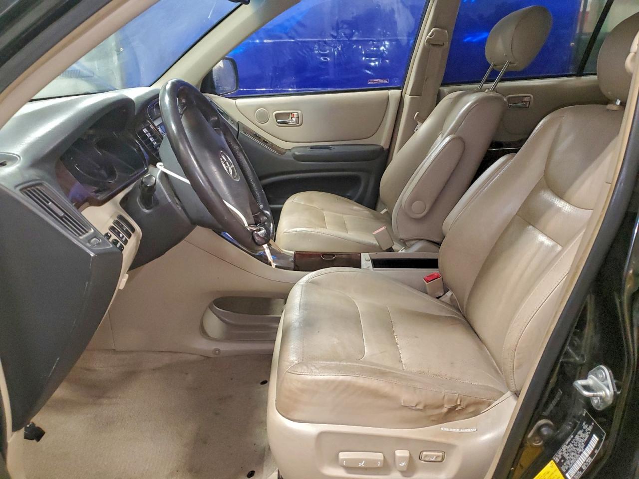 2003 TOYOTA HIGHLANDER LIMITED photo 7