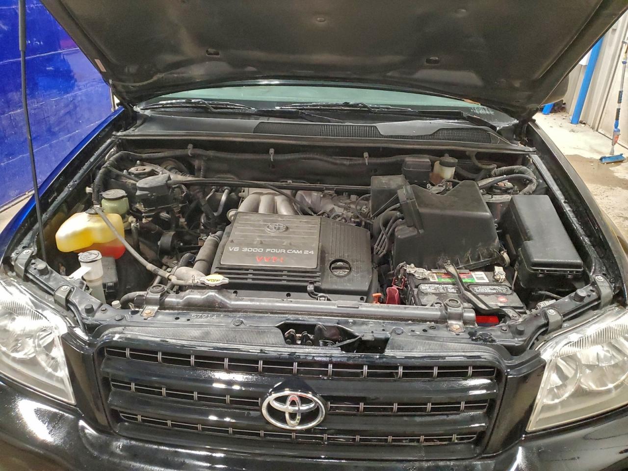 2003 TOYOTA HIGHLANDER LIMITED photo 12