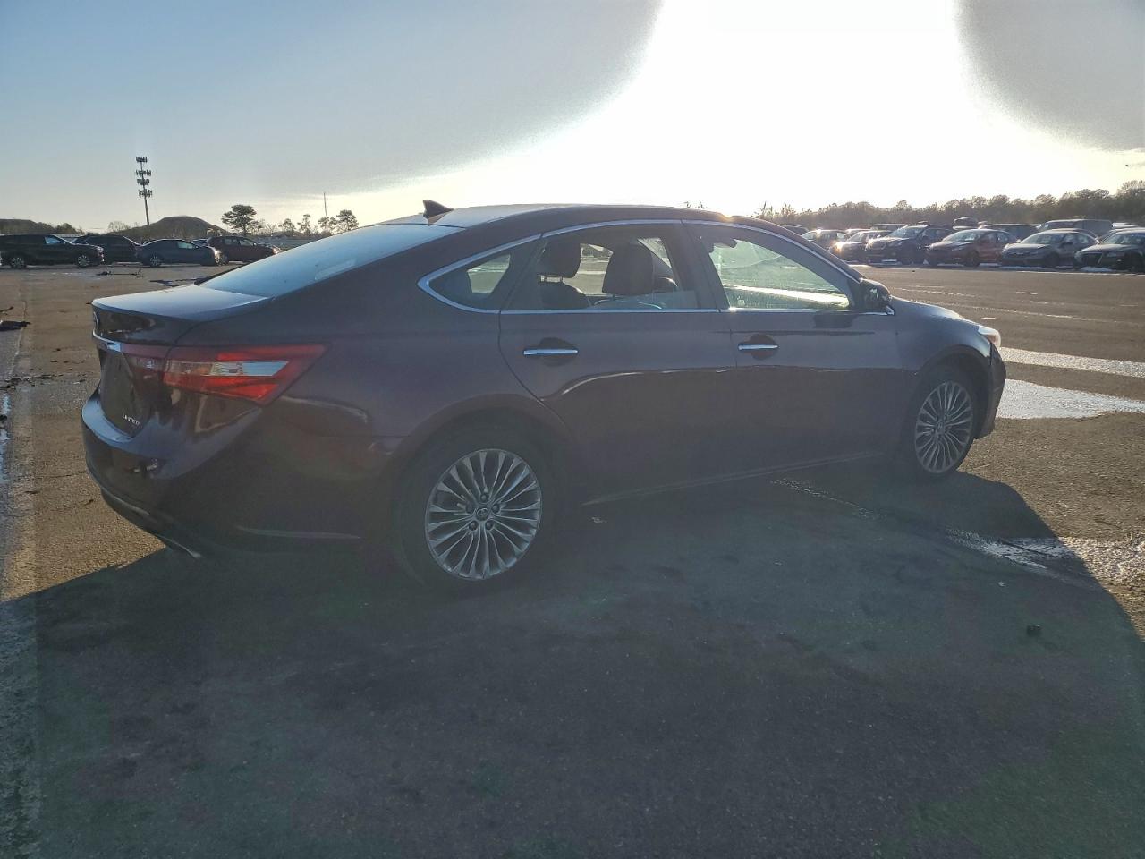2016 TOYOTA AVALON XLE photo 3