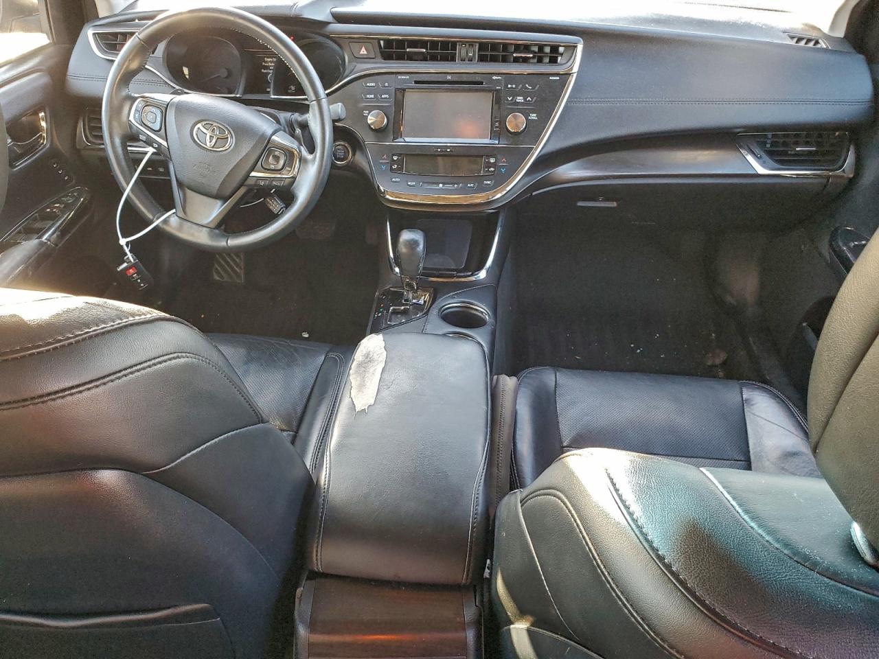 2016 TOYOTA AVALON XLE photo 8