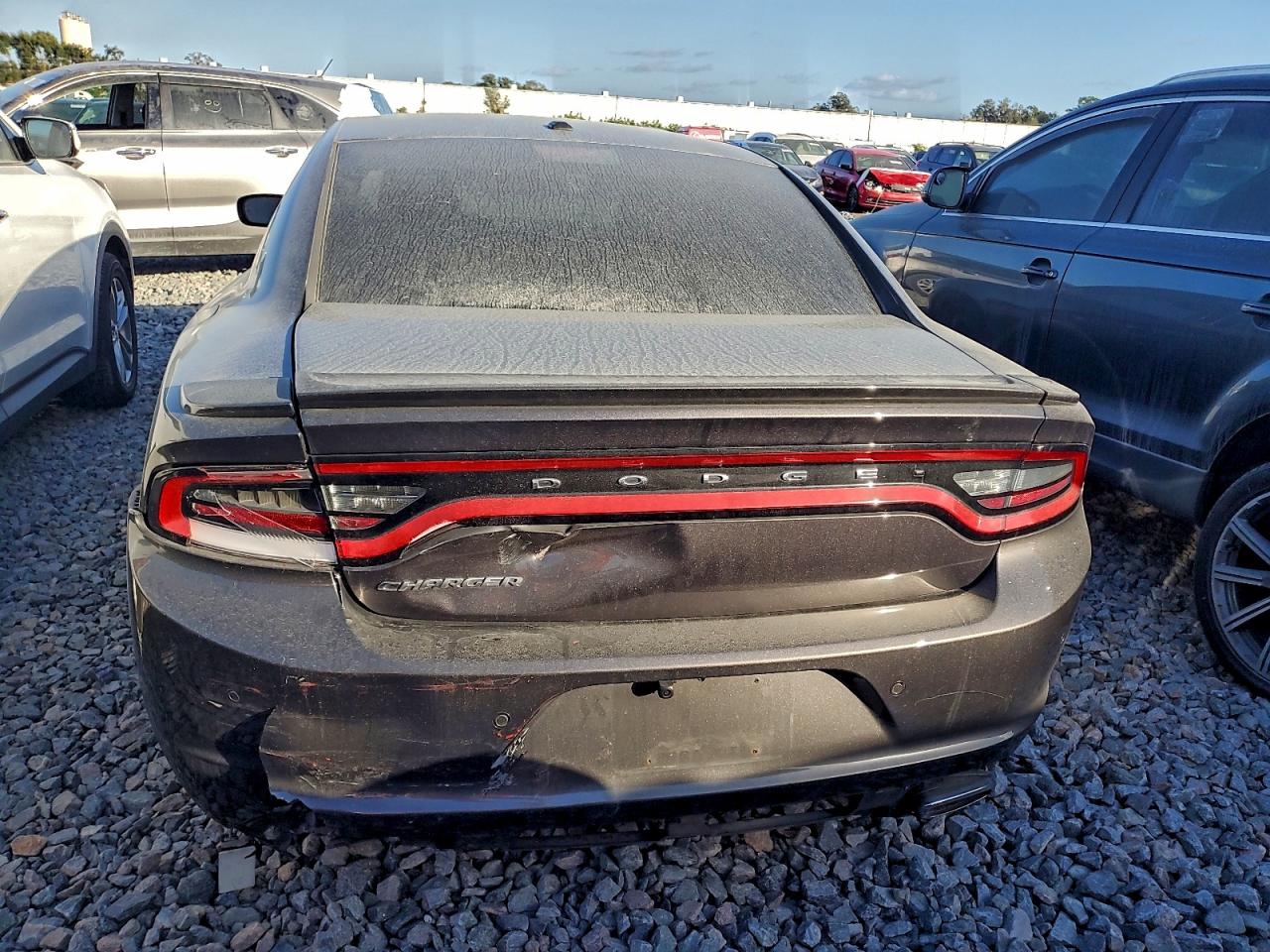 2017 DODGE CHARGER SE photo 6