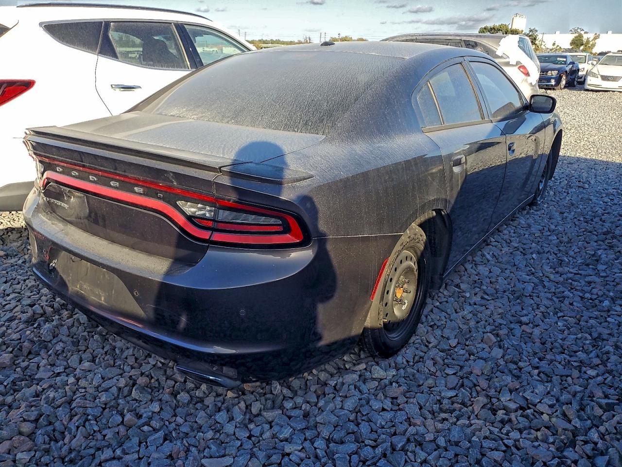 2017 DODGE CHARGER SE photo 3