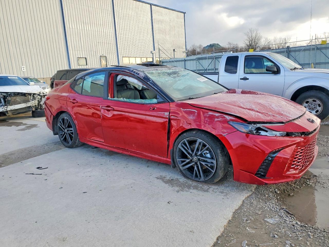 2025 TOYOTA CAMRY XSE photo 4
