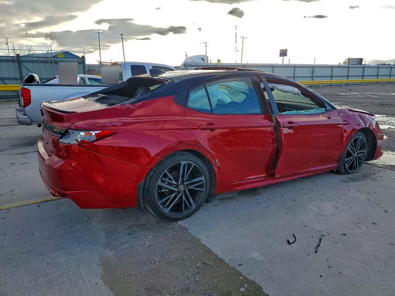 2025 TOYOTA CAMRY XSE photo 3