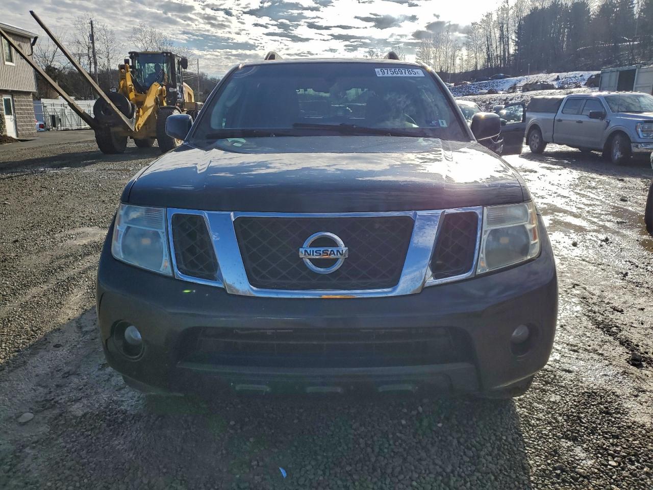 2011 NISSAN PATHFINDER S photo 5