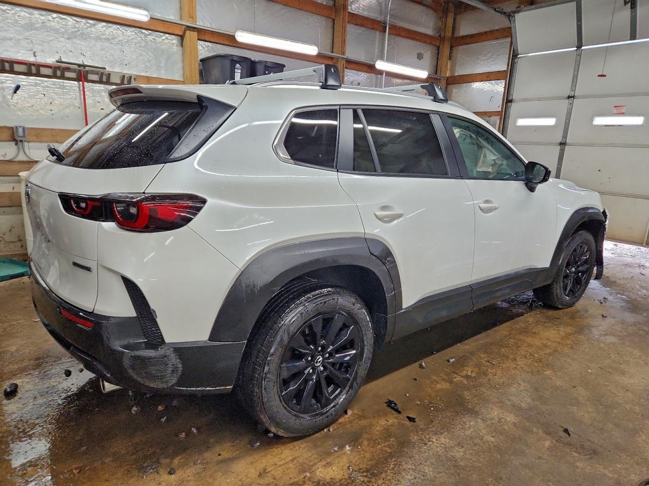 2025 MAZDA CX-50 PREFERRED photo 3