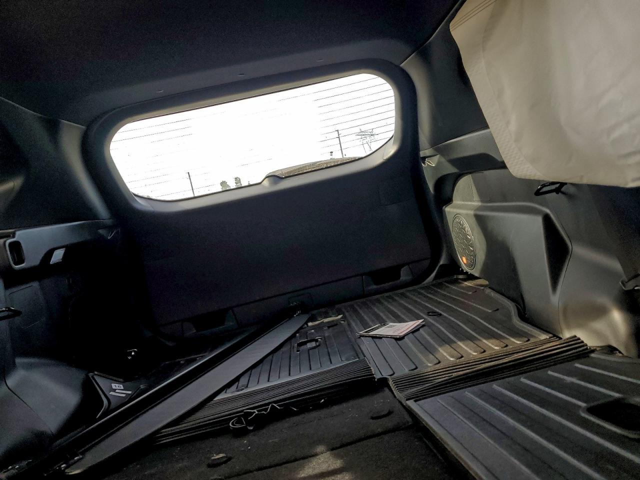 2024 TOYOTA RAV4 PRIME XSE photo 10