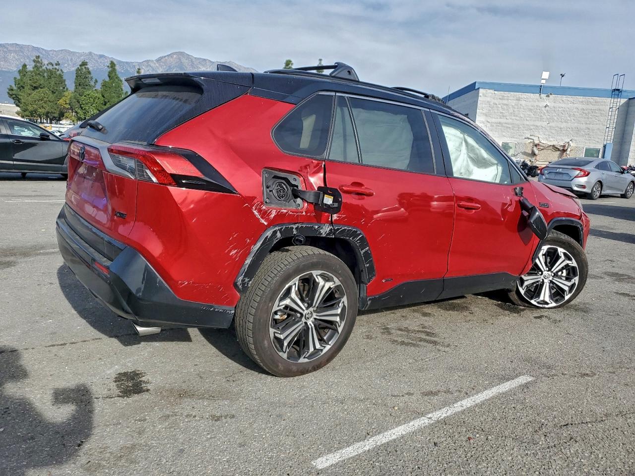 2024 TOYOTA RAV4 PRIME XSE photo 3