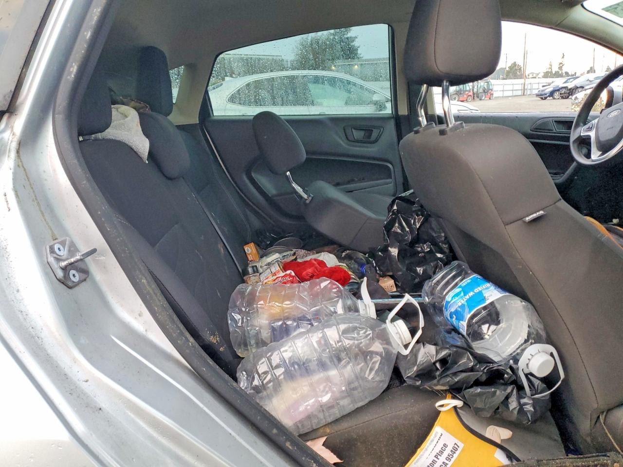 2019 FORD FIESTA SE photo 10