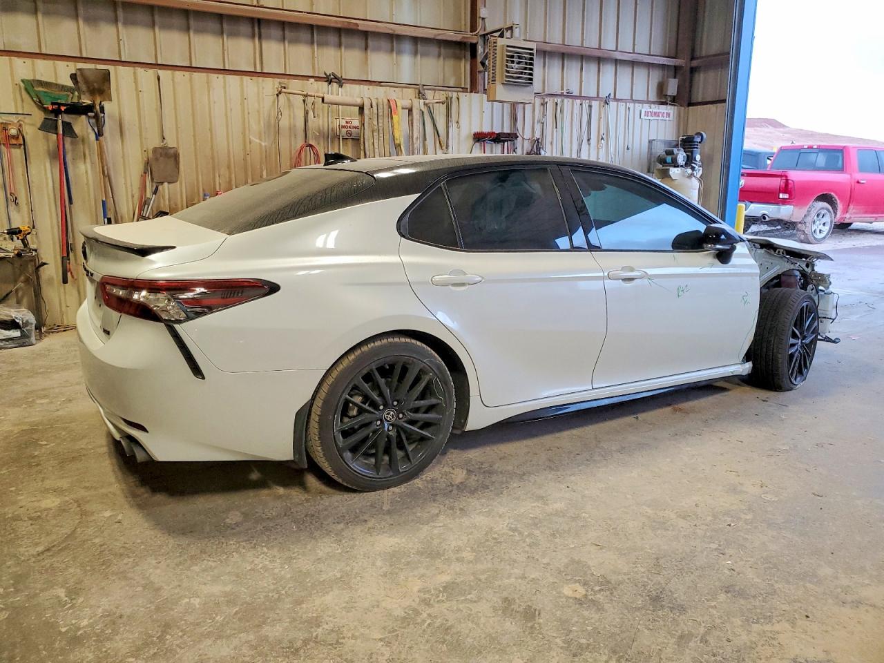 2021 TOYOTA CAMRY XSE photo 3
