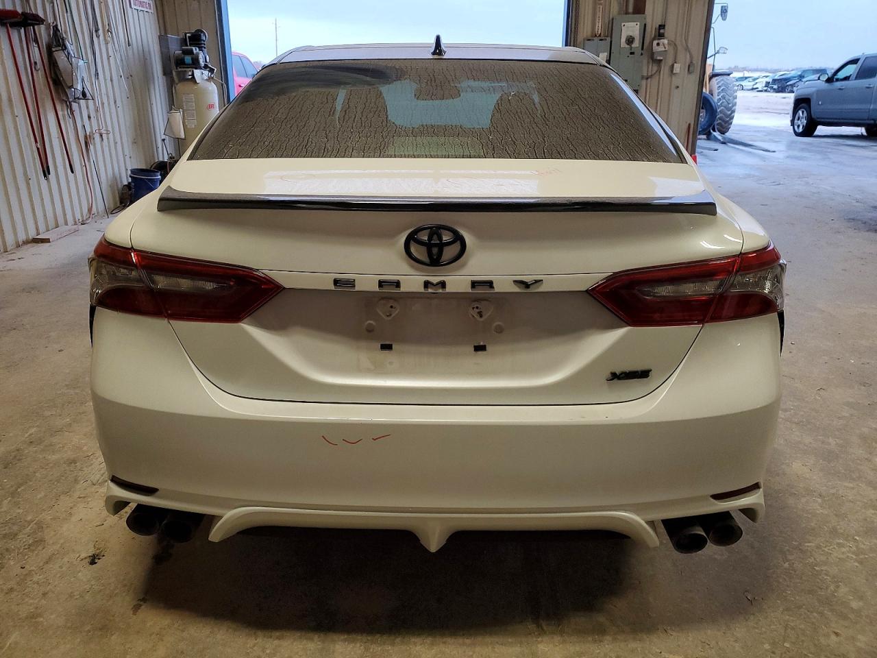 2021 TOYOTA CAMRY XSE photo 6