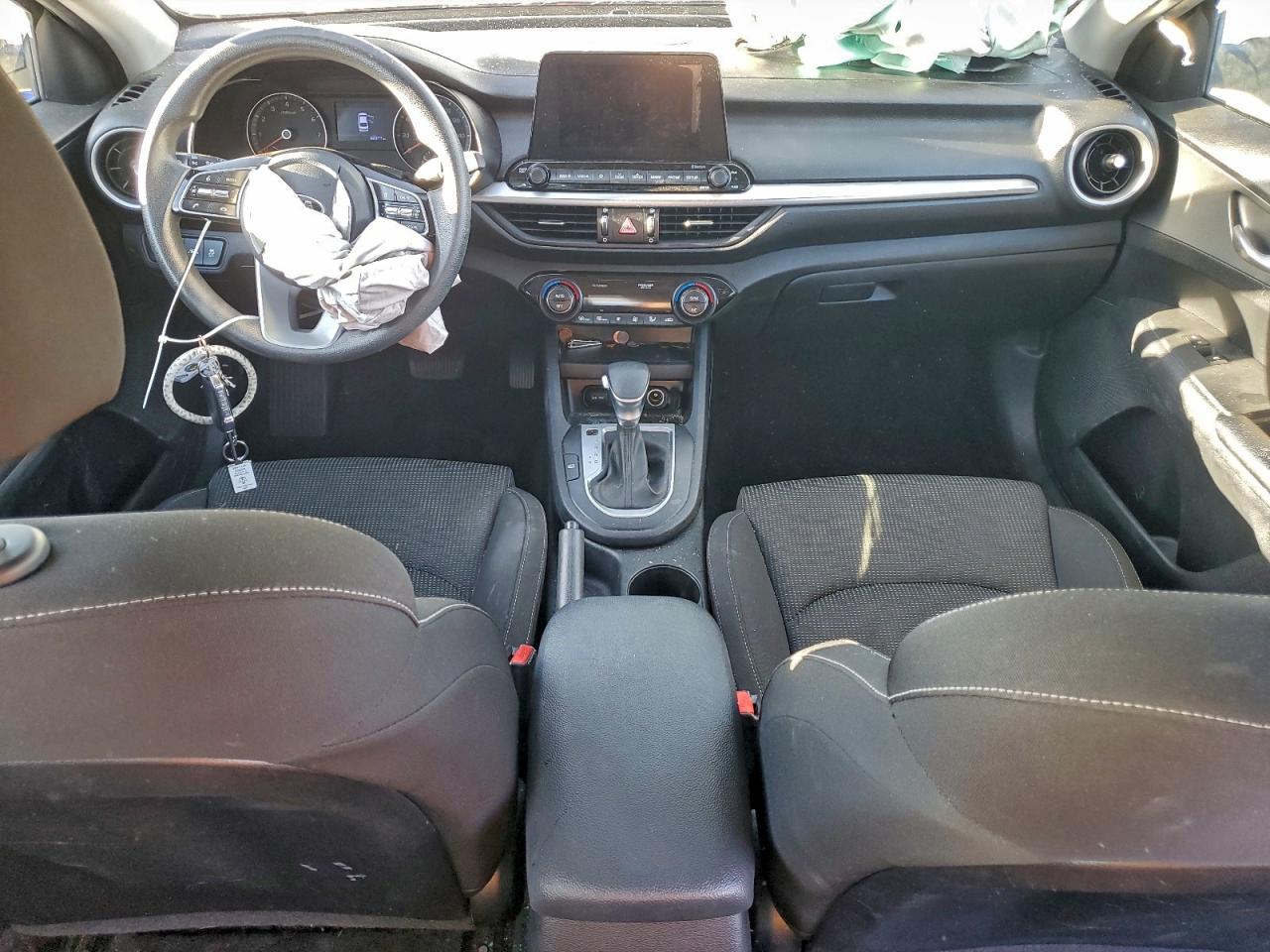 2019 KIA FORTE FE photo 8