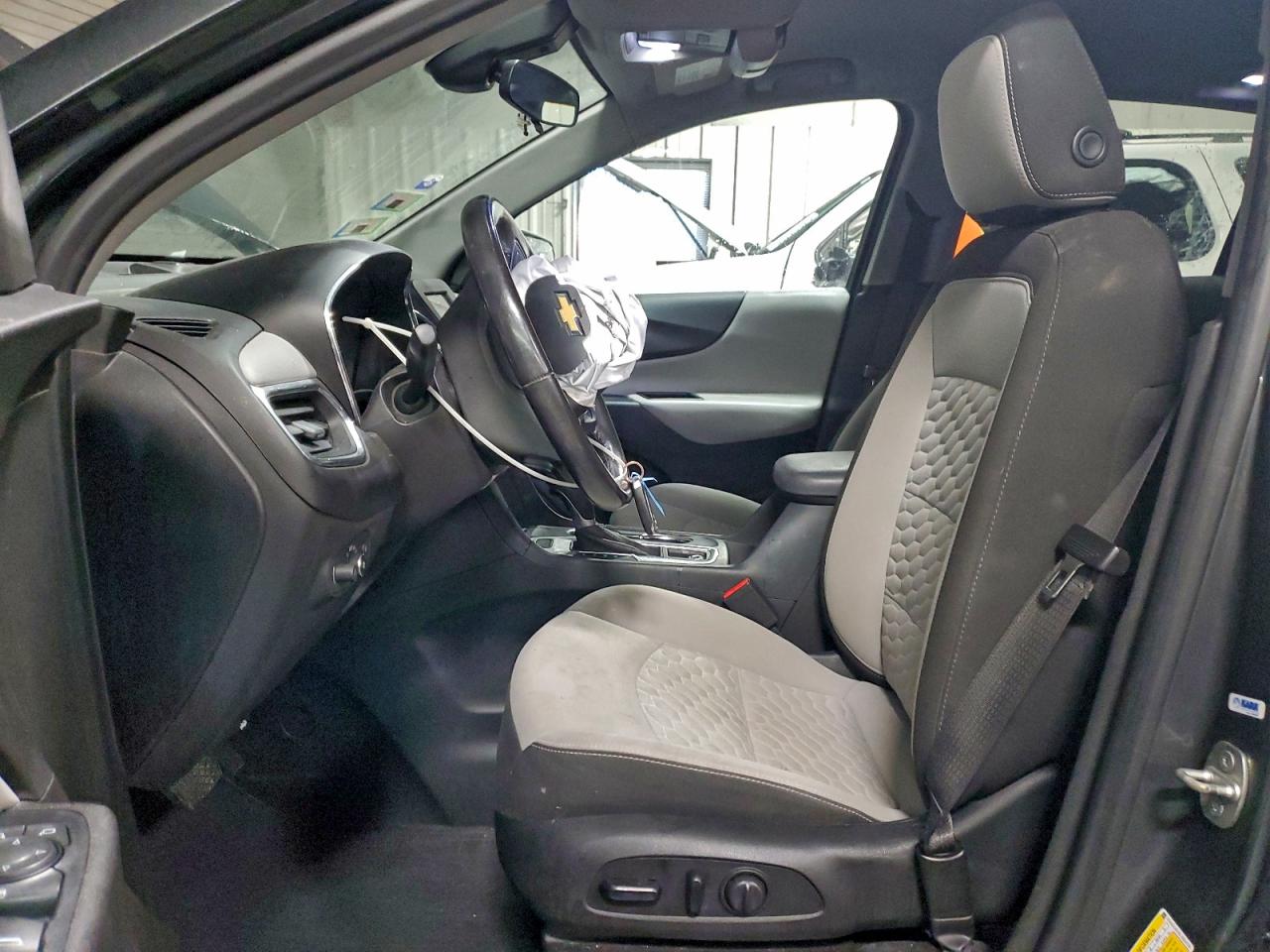 2020 CHEVROLET EQUINOX LT photo 7