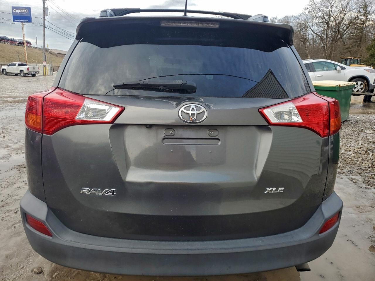 2013 TOYOTA RAV4 XLE photo 6
