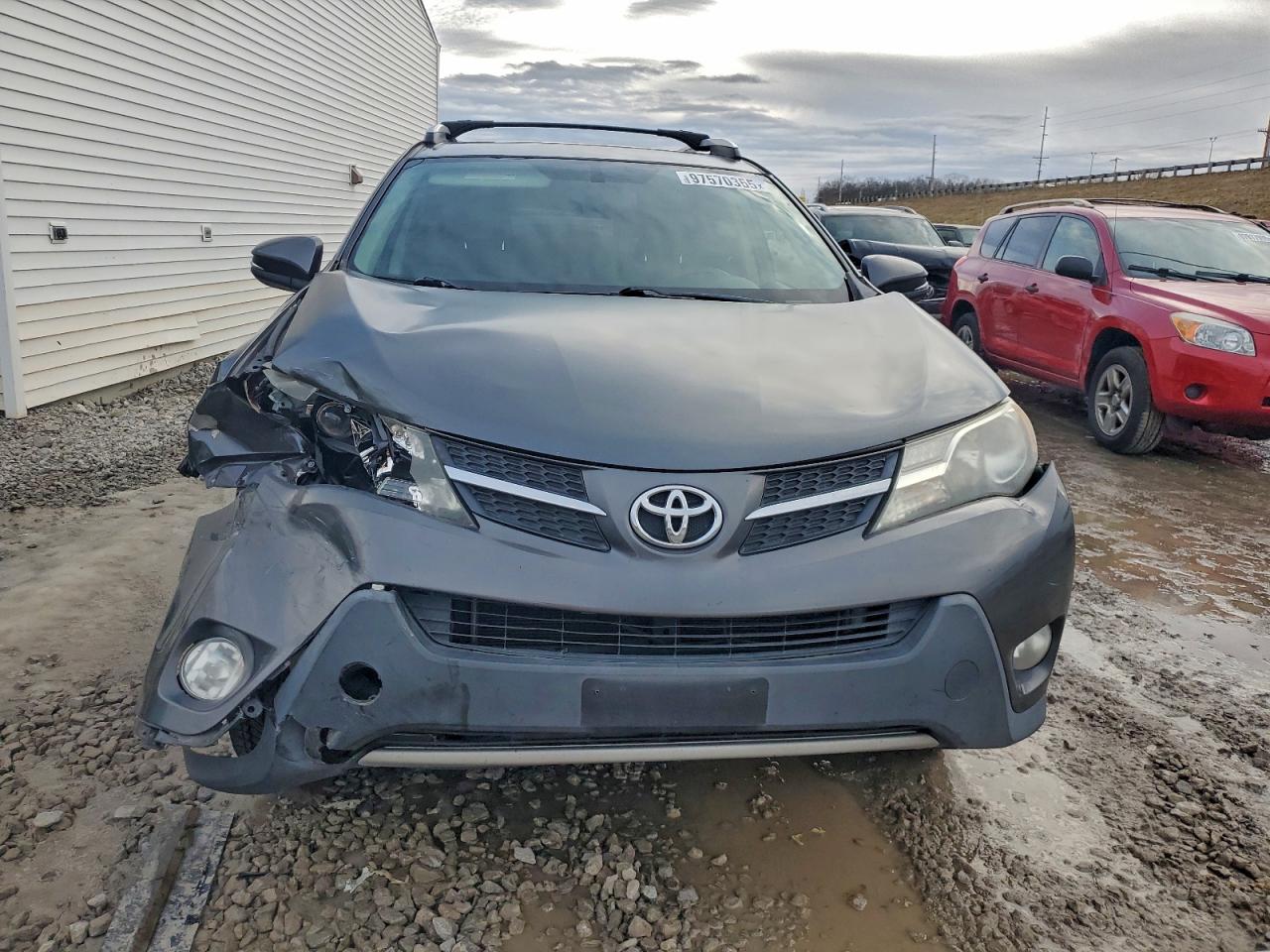 2013 TOYOTA RAV4 XLE photo 5