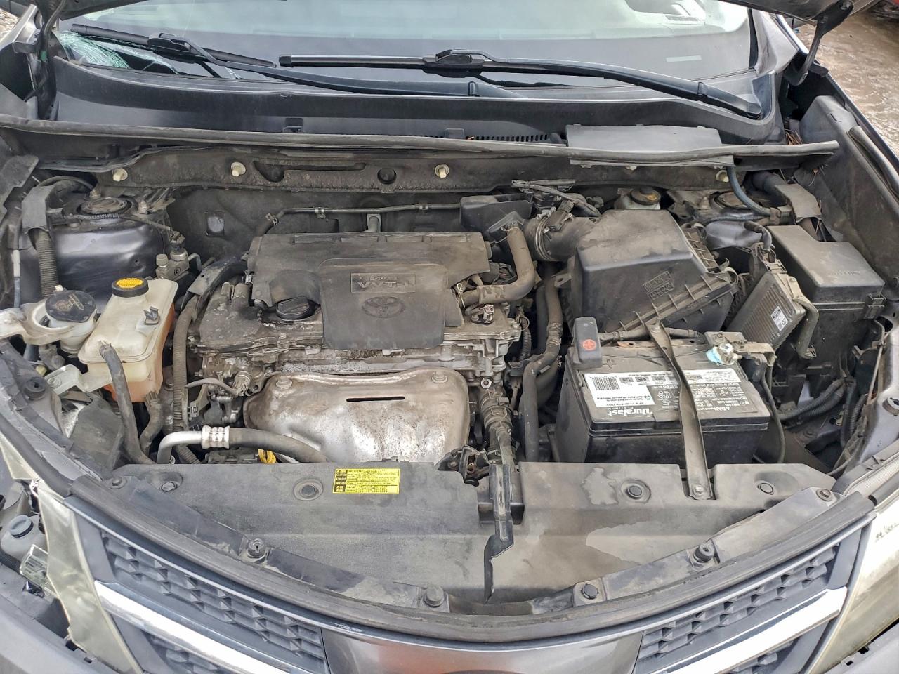 2013 TOYOTA RAV4 XLE photo 12