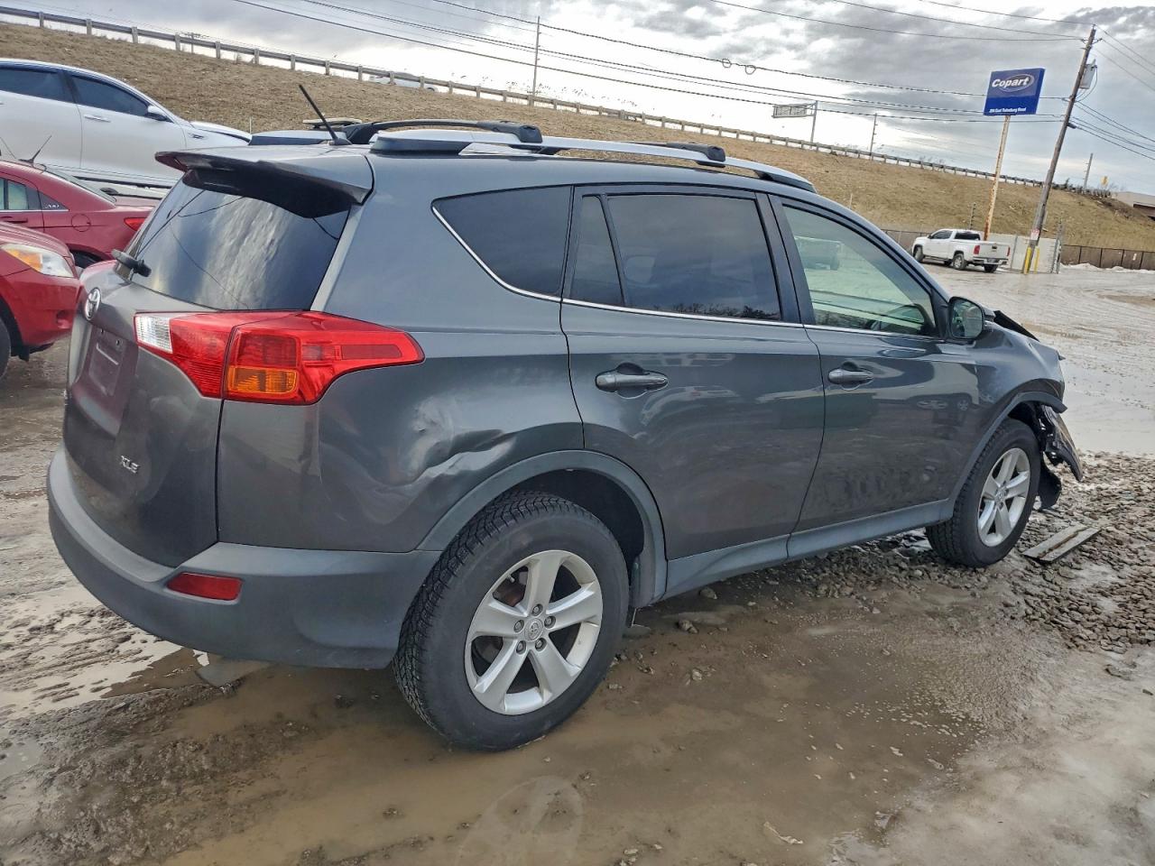 2013 TOYOTA RAV4 XLE photo 3