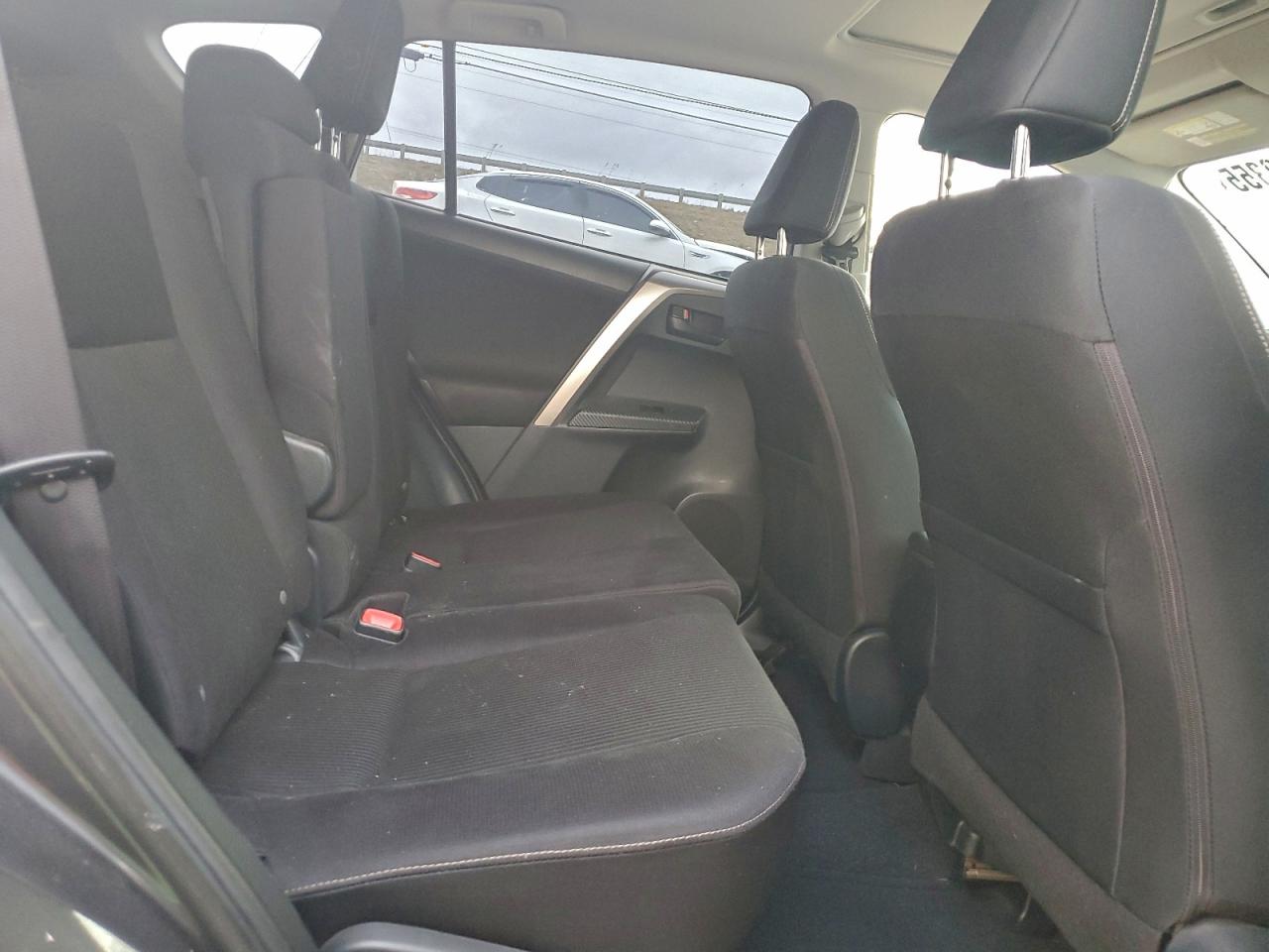 2013 TOYOTA RAV4 XLE photo 11