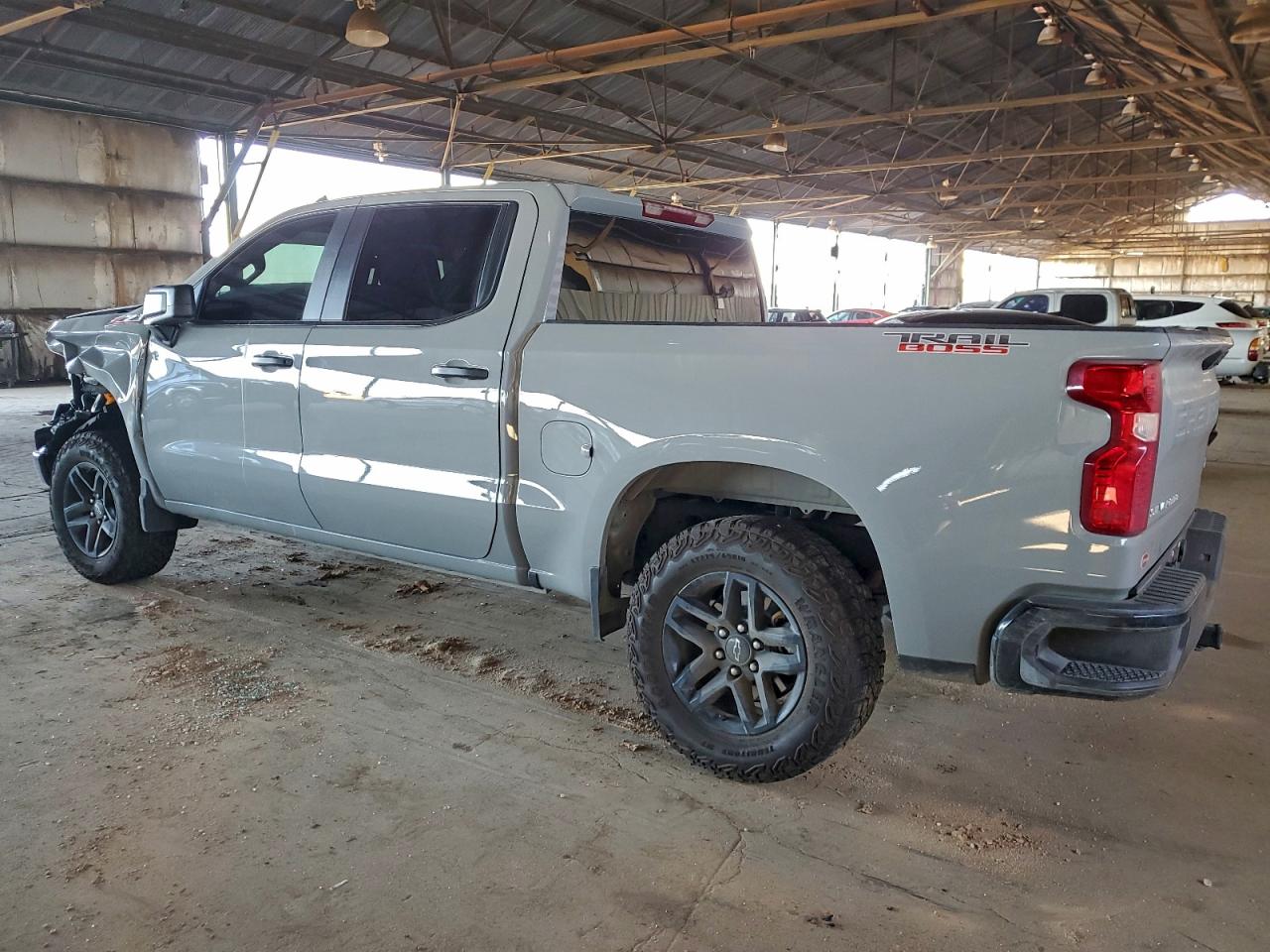 2025 CHEVROLET SILVERADO K1500 TRAIL BOSS CUSTOM photo 2