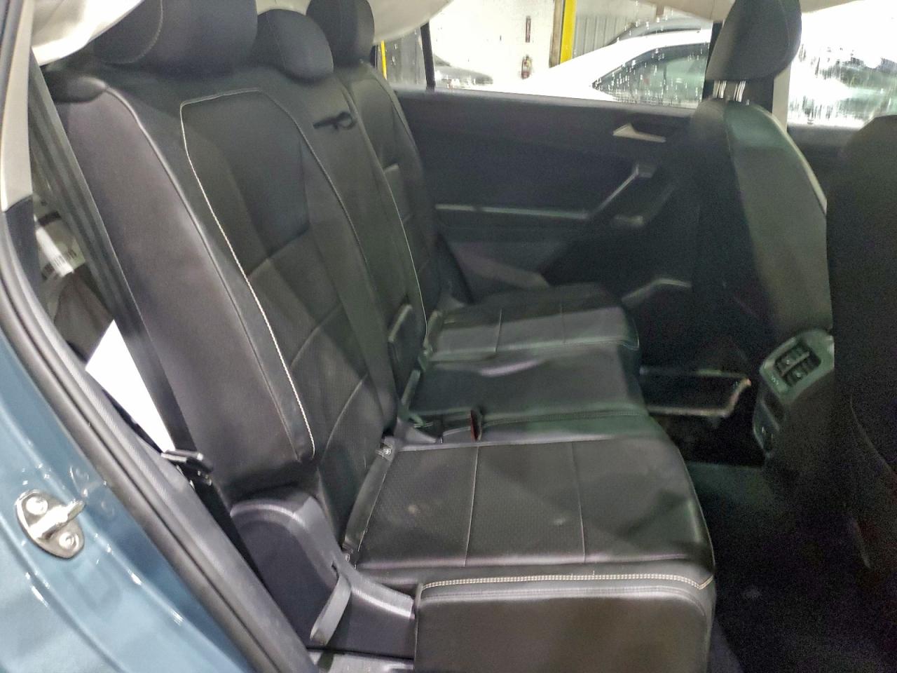 2021 VOLKSWAGEN TIGUAN SE photo 11