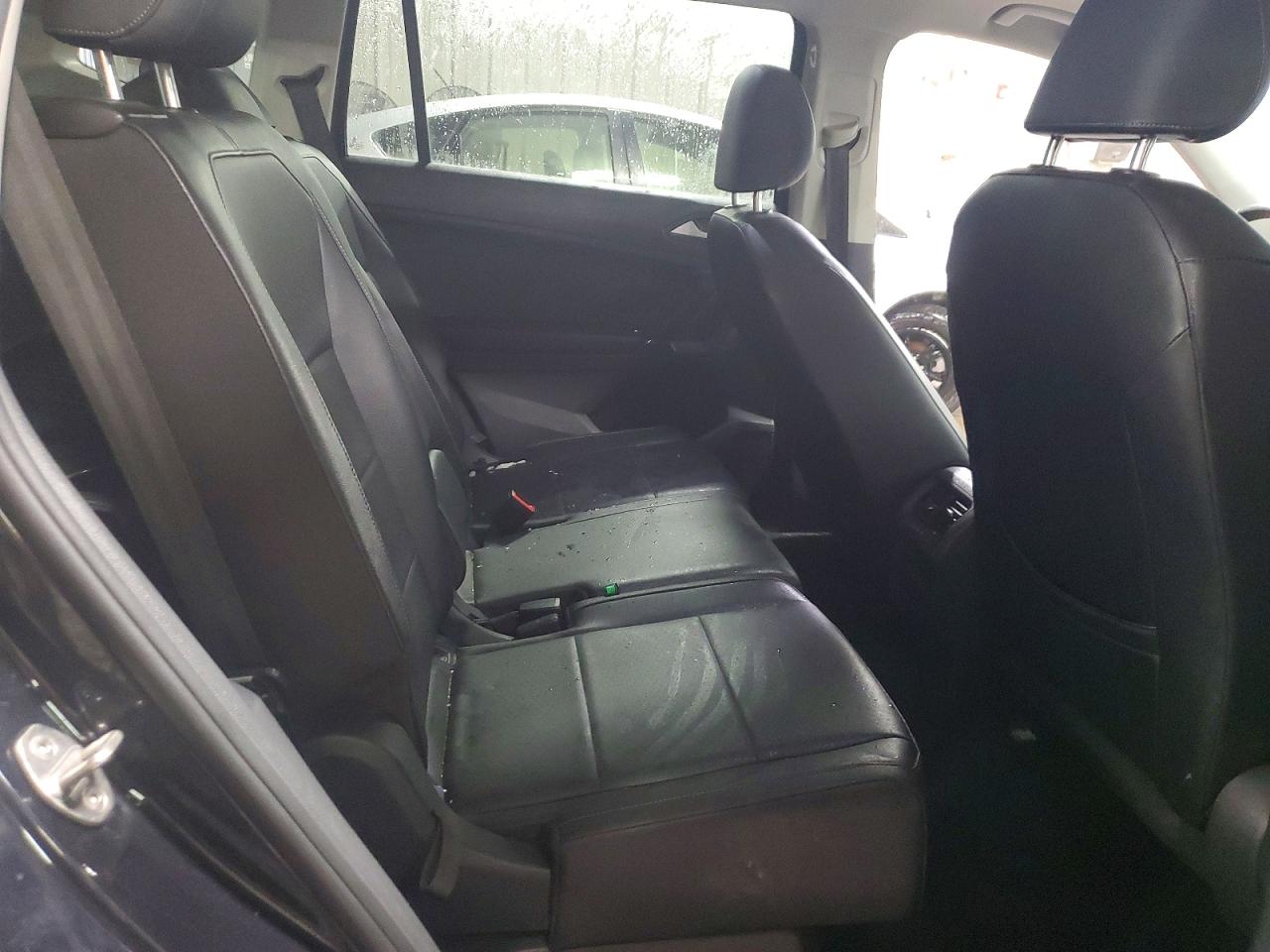 2020 VOLKSWAGEN TIGUAN SE photo 10