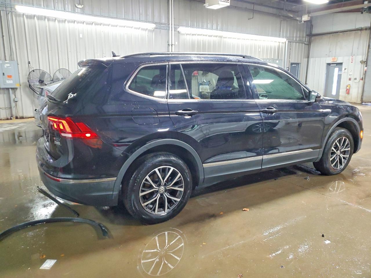 2020 VOLKSWAGEN TIGUAN SE photo 3