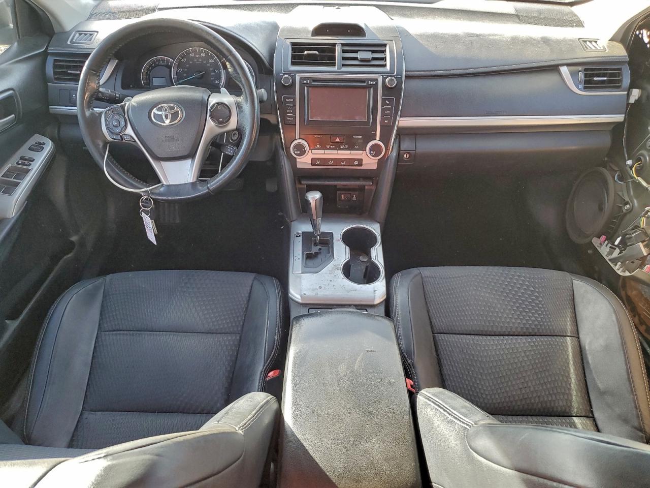 2013 TOYOTA CAMRY L photo 8
