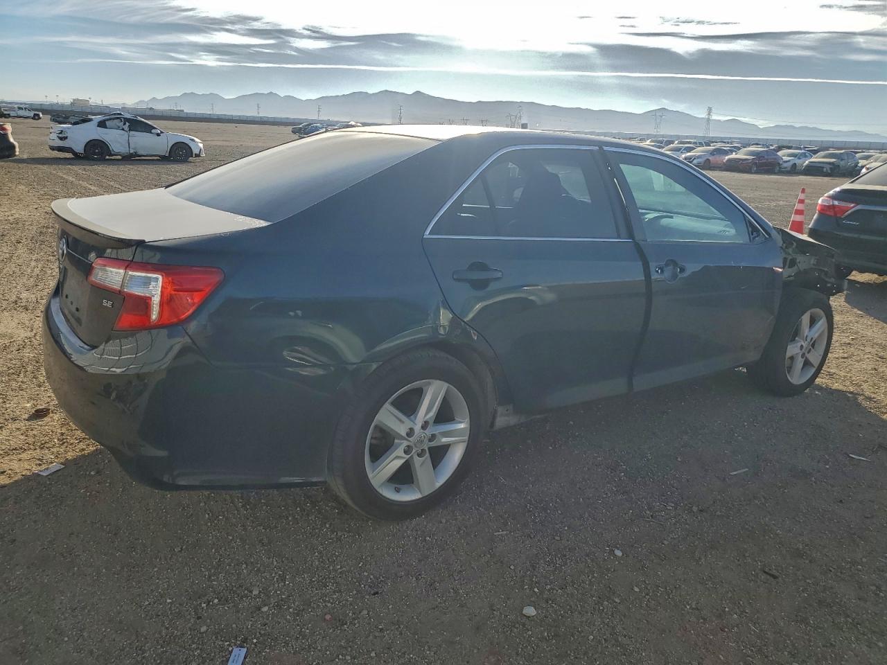 2013 TOYOTA CAMRY L photo 3