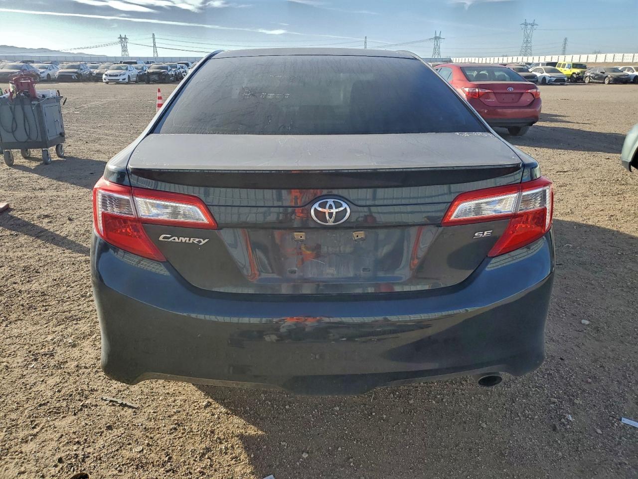 2013 TOYOTA CAMRY L photo 6