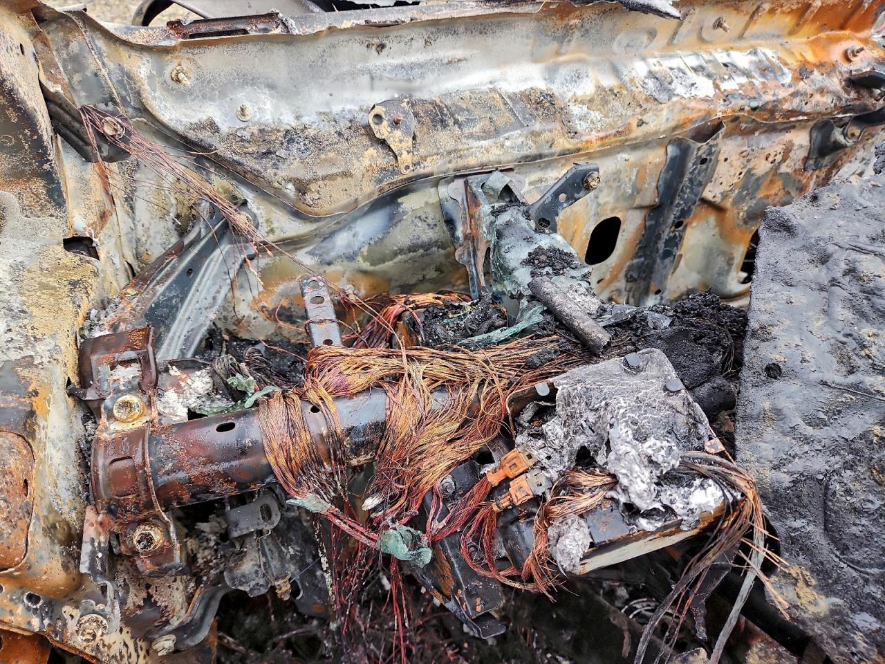 2013 TOYOTA PRIUS photo 9