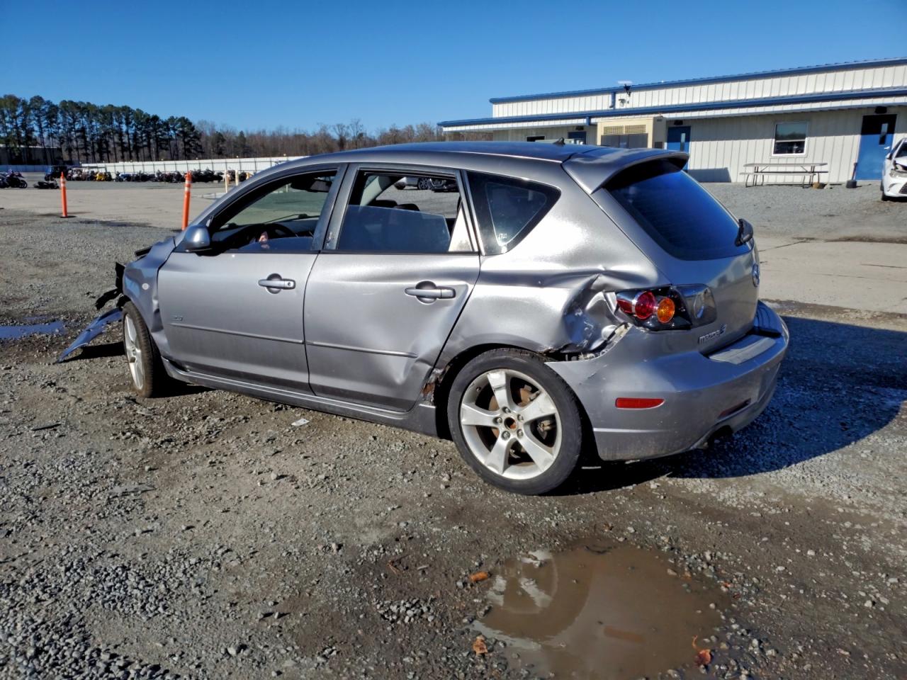 2006 MAZDA 3 HATCHBACK photo 2