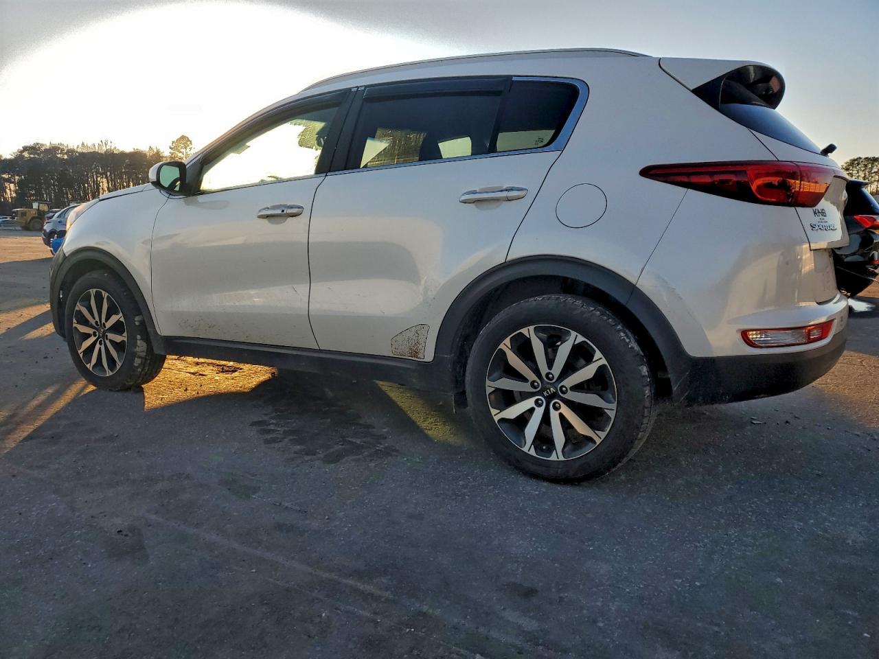 2017 KIA SPORTAGE EX photo 2