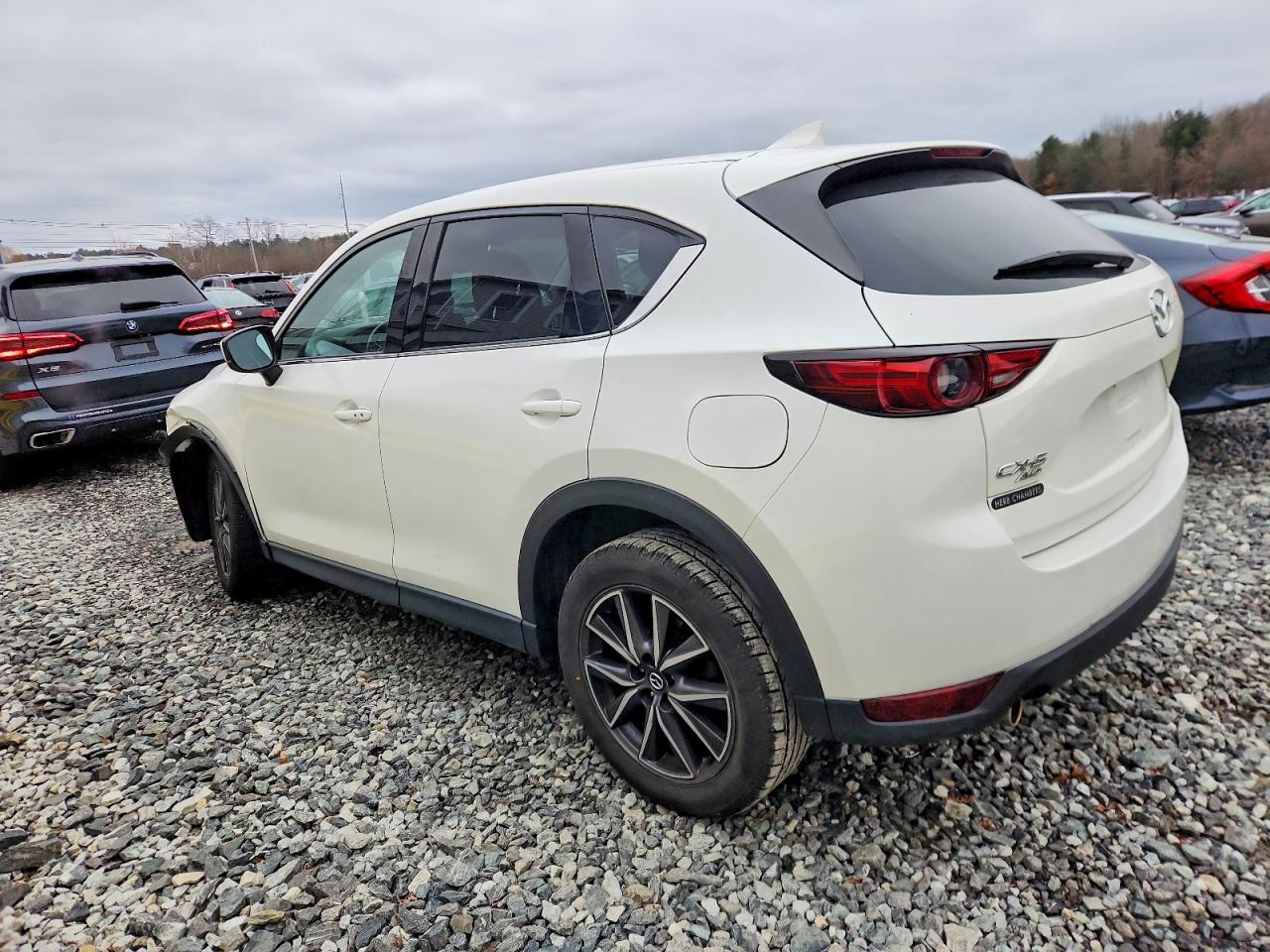 2017 MAZDA CX-5 GRAND TOURING photo 2
