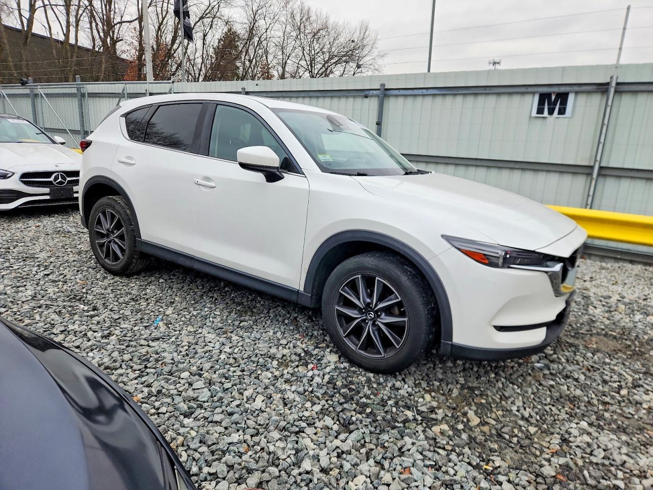 2017 MAZDA CX-5 GRAND TOURING photo 4