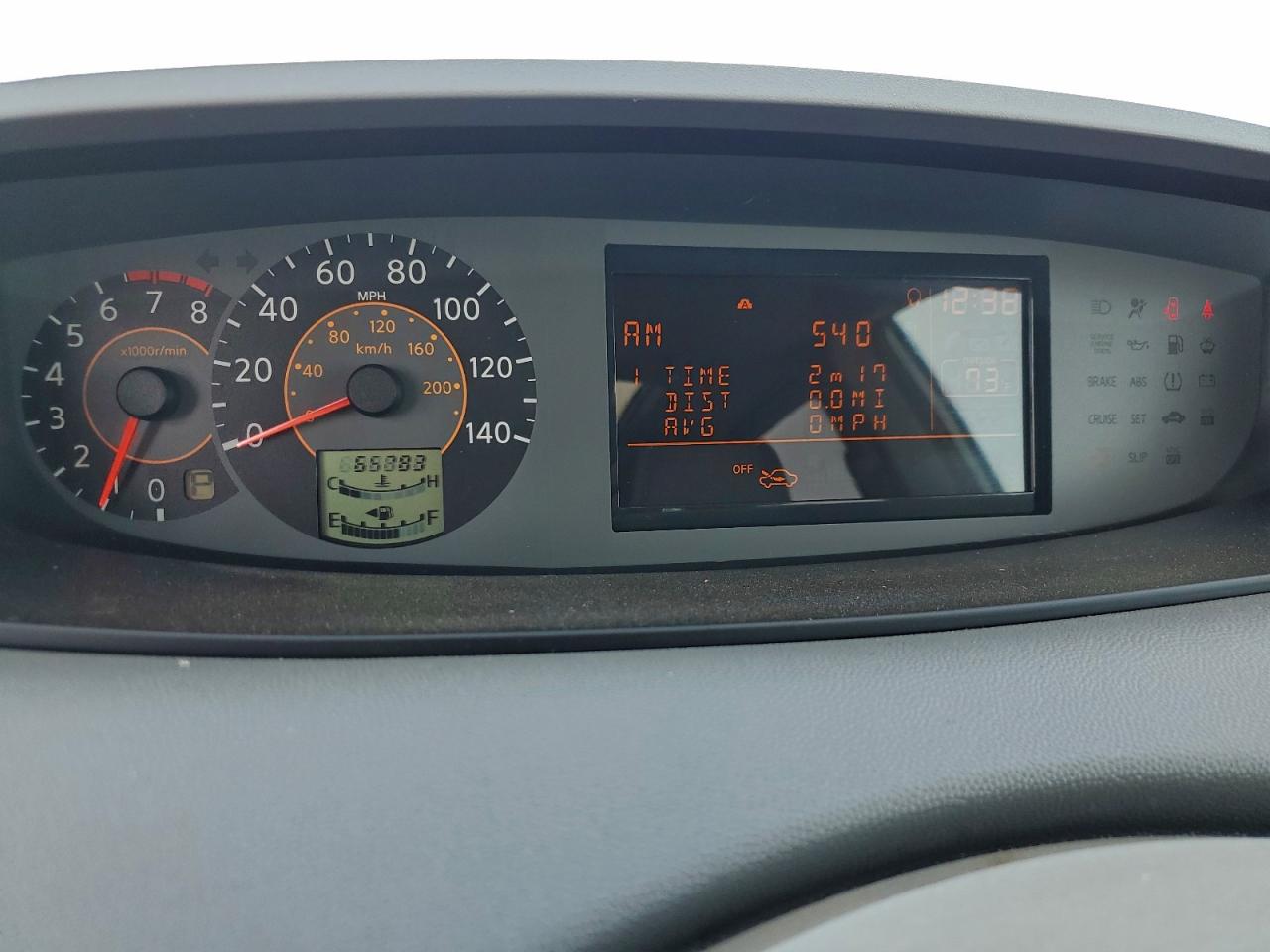 2004 NISSAN QUEST S photo 33