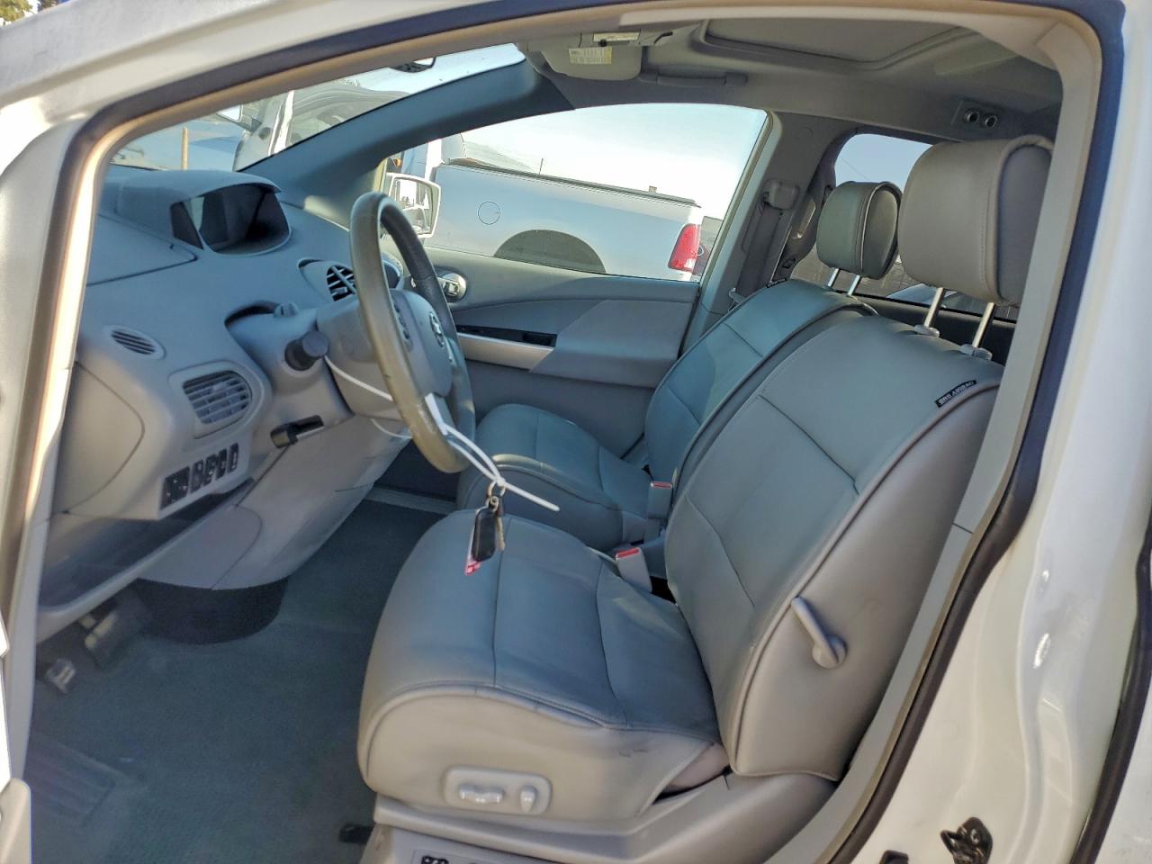 2004 NISSAN QUEST S photo 25