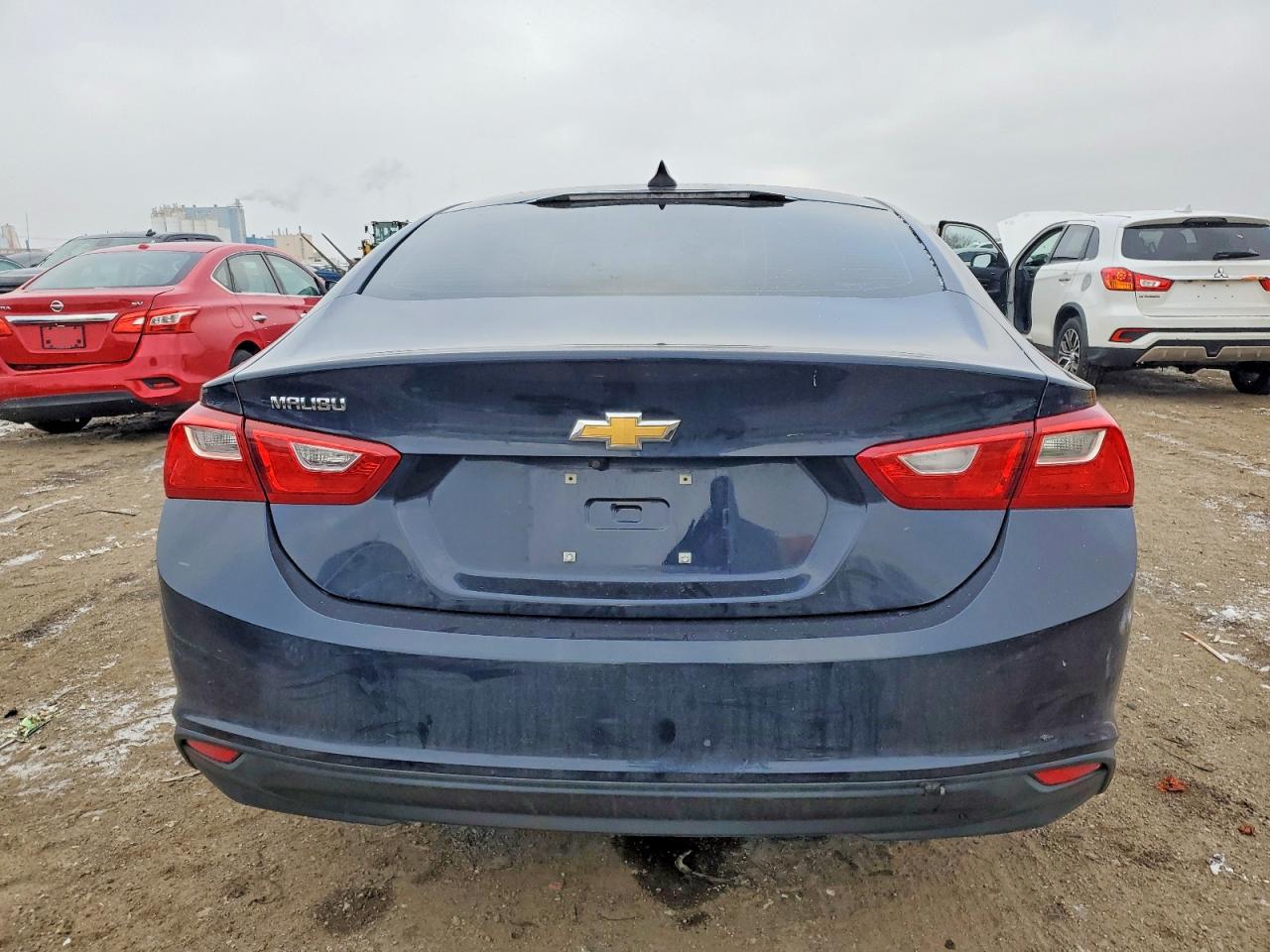 2018 CHEVROLET MALIBU LS photo 6