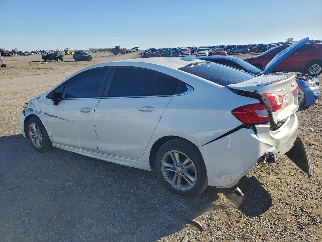 2017 CHEVROLET CRUZE LT photo 4