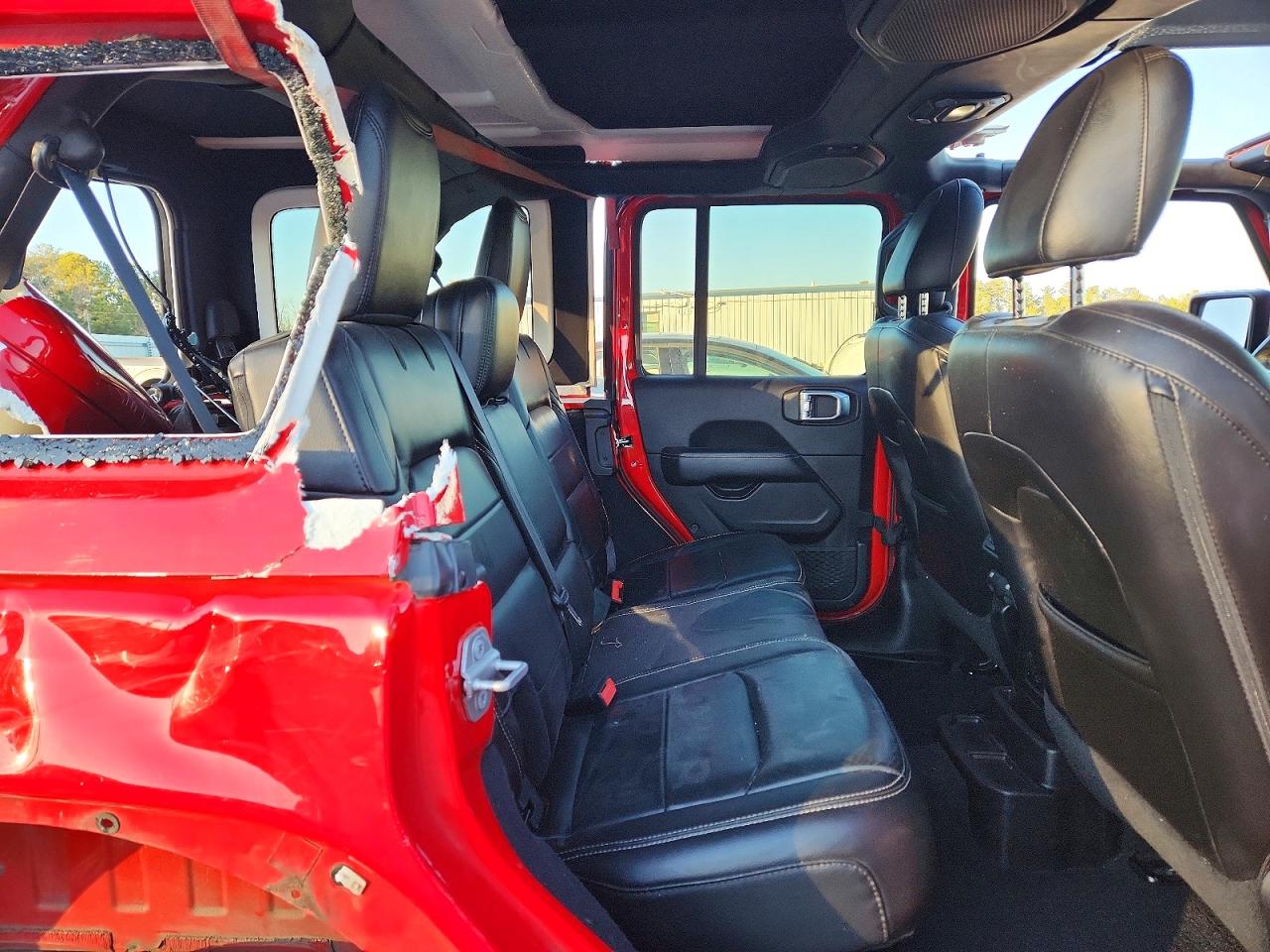 2018 JEEP WRANGLER UNLIMITED SAHARA photo 11