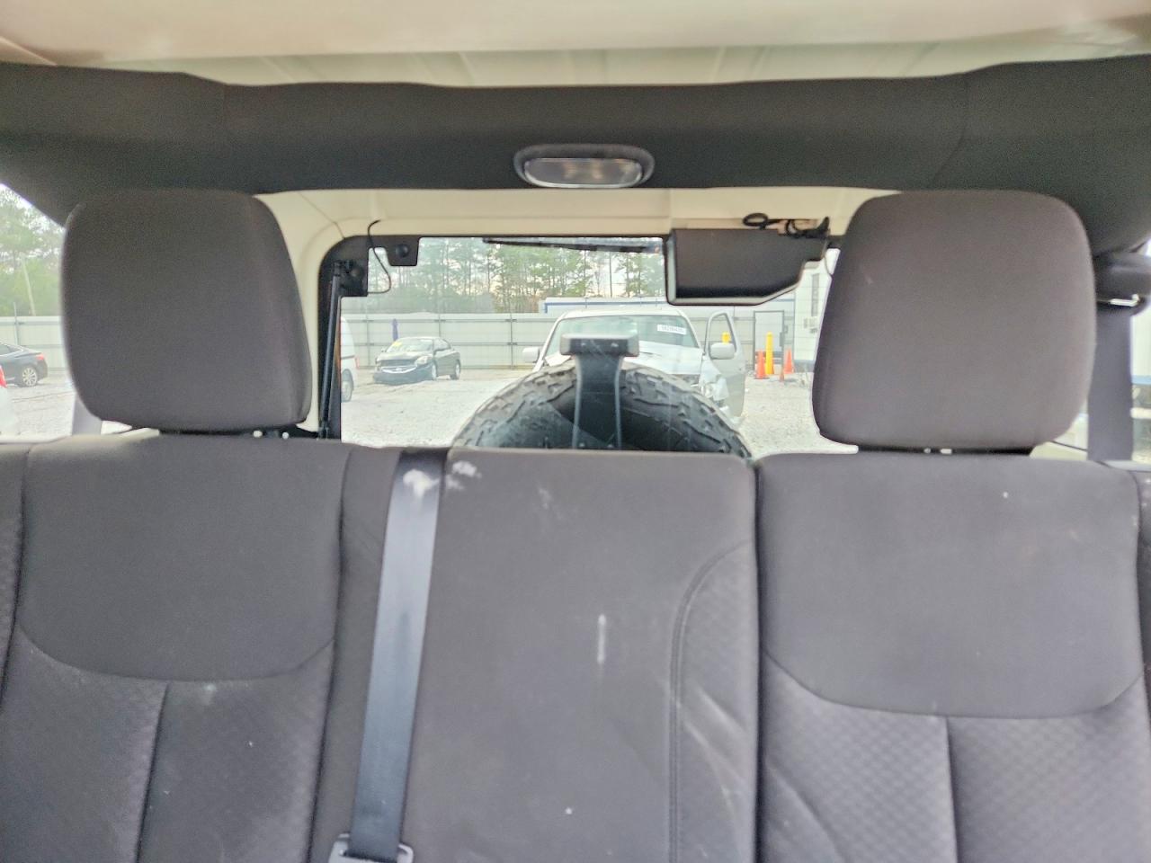 2018 JEEP WRANGLER UNLIMITED SAHARA photo 10