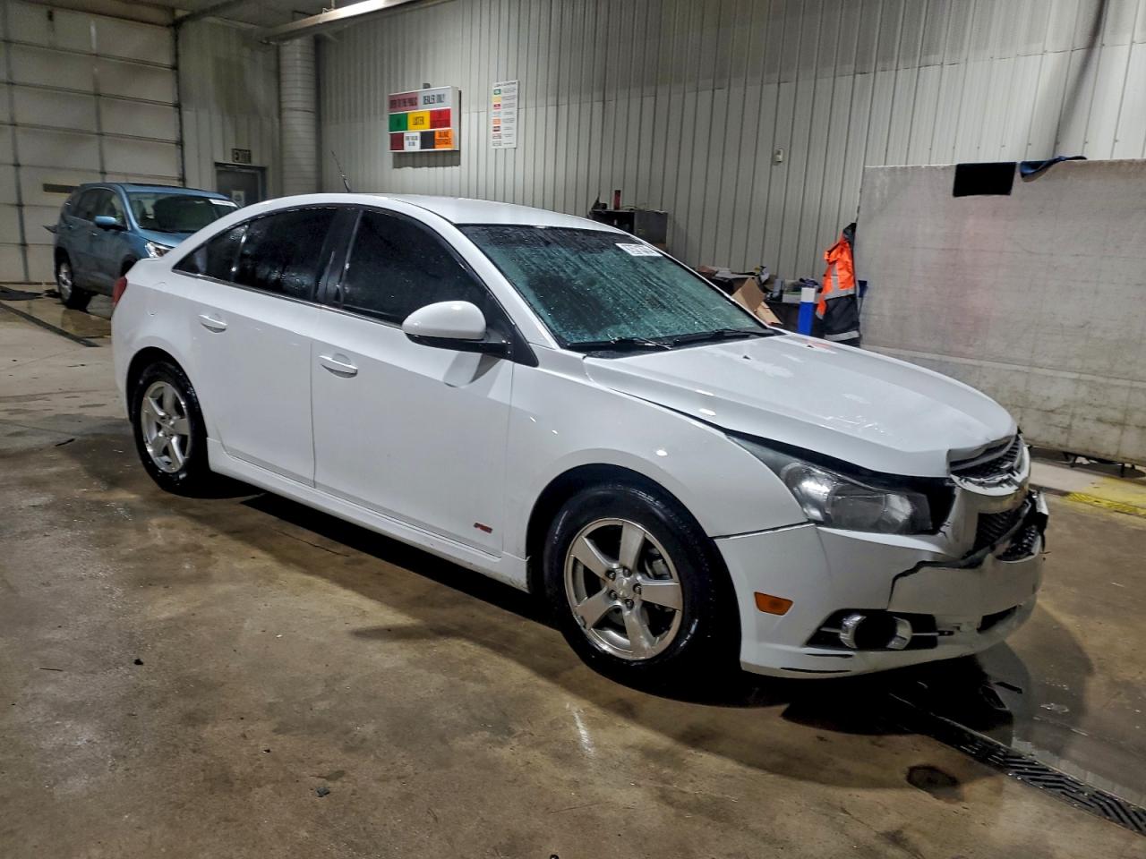 2013 CHEVROLET CRUZE LT photo 4