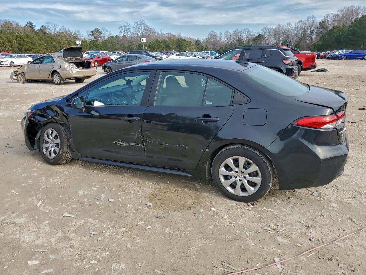 2021 TOYOTA COROLLA LE photo 2