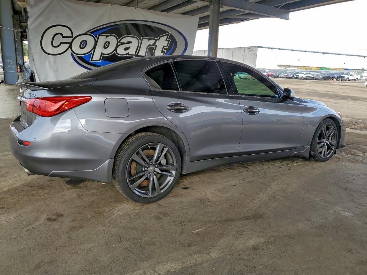 2018 INFINITI Q50 LUXE photo 7