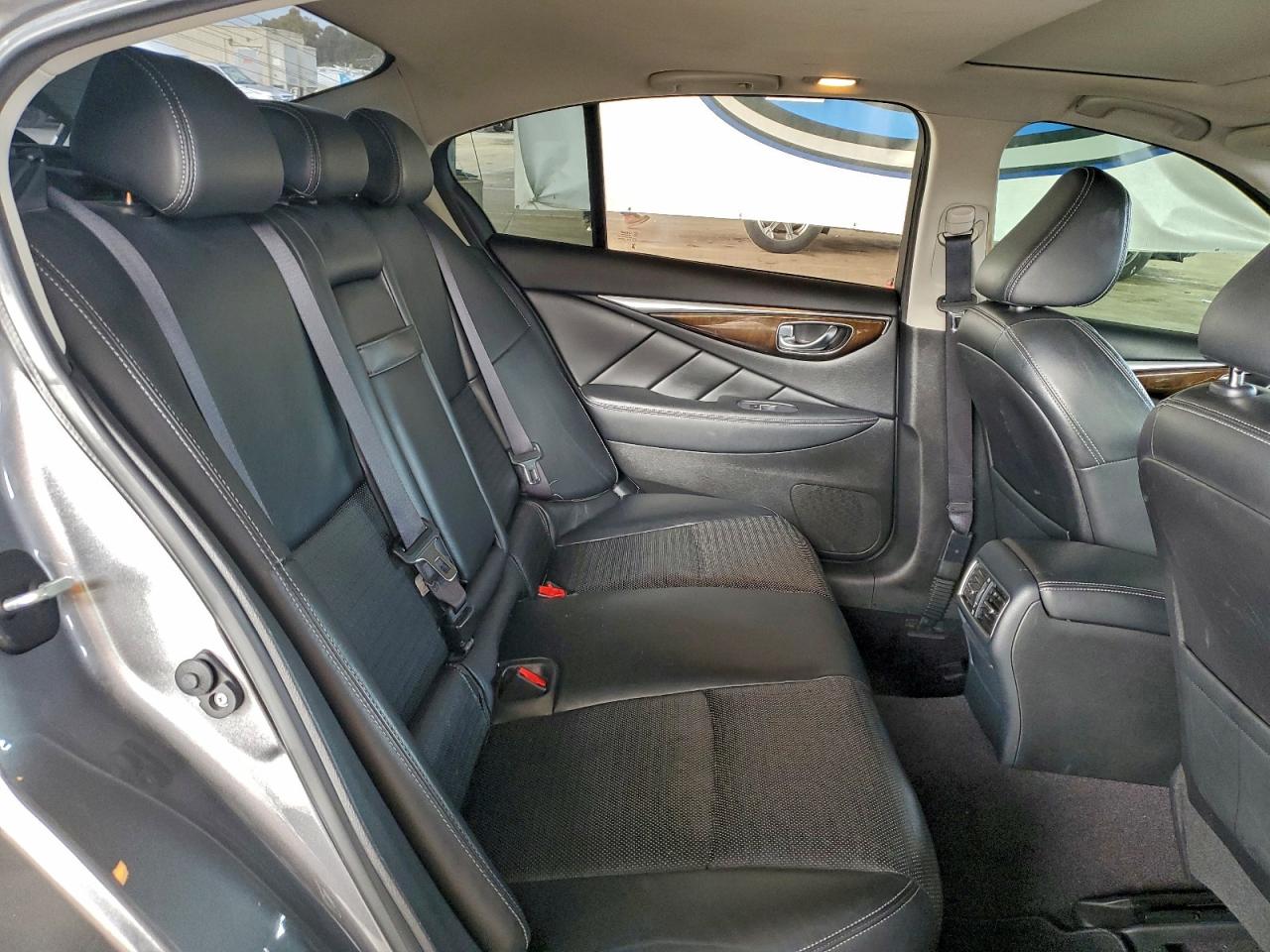 2018 INFINITI Q50 LUXE photo 28
