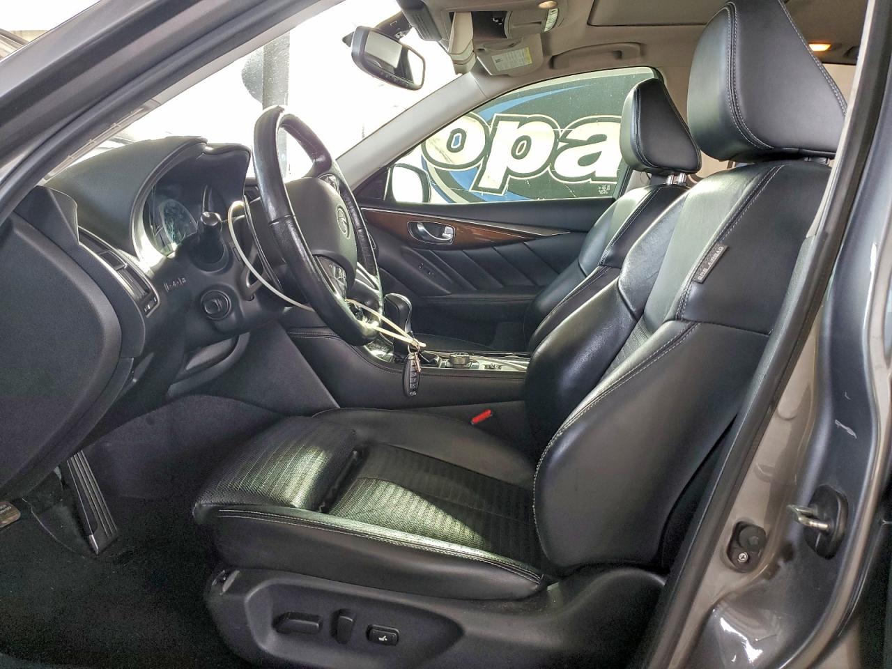 2018 INFINITI Q50 LUXE photo 19