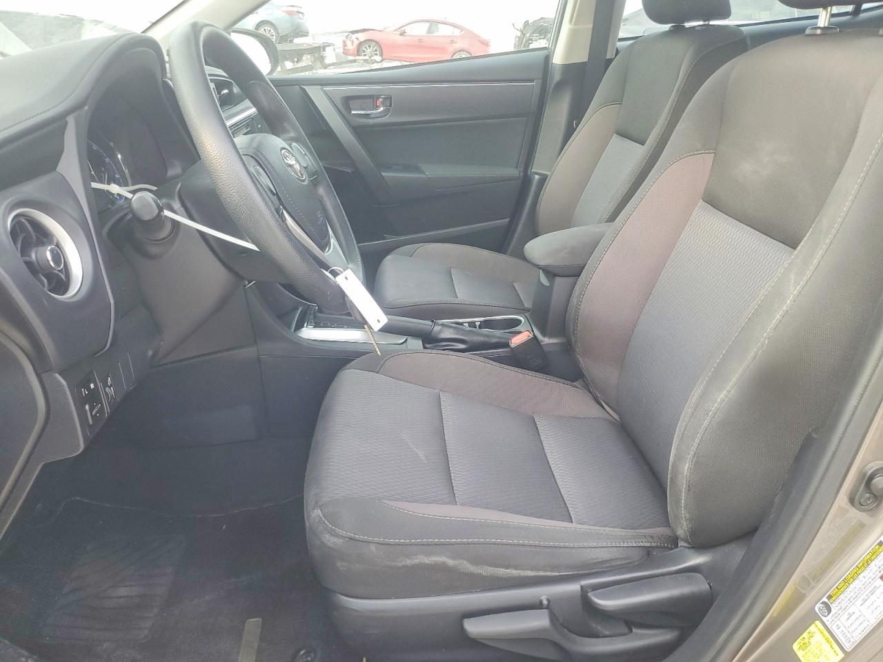 2017 TOYOTA COROLLA L photo 13