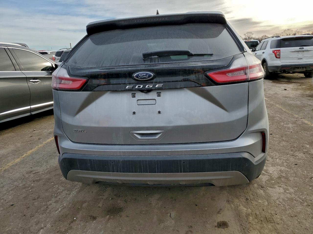 2021 FORD EDGE SEL photo 6